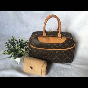 Authentic Louis Vuitton Deauville MM
